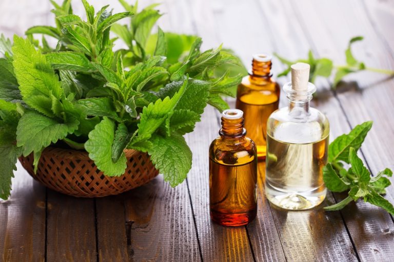 Peppermint Oil helps against Sore Throat