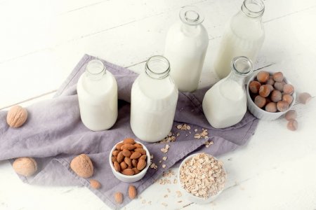Best Non-Dairy Milk 2022: The Best Alternatives to Cow’s Milk